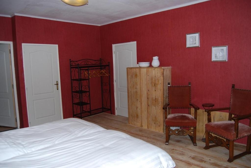 Bed and Breakfast Les Fruits Du Passau Saint-Désiré Habitación foto
